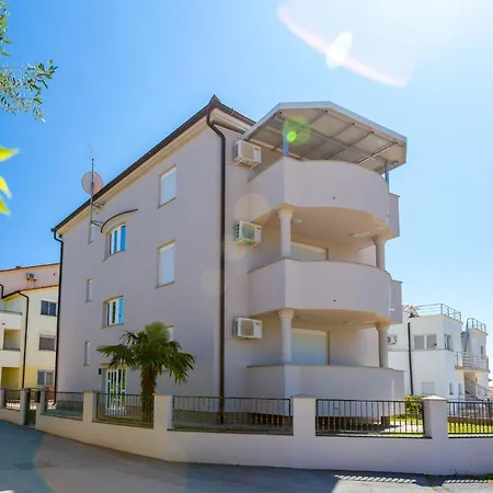 Boro - A2 Ground Floor - Mpolo Medulin