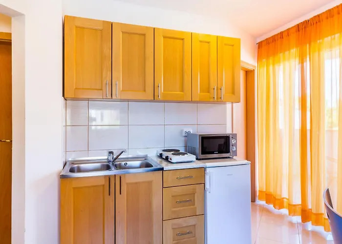 Boro - A2 Ground Floor - Mpolo Appartement *