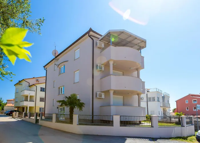 Boro - A2 Ground Floor - Mpolo Medulin